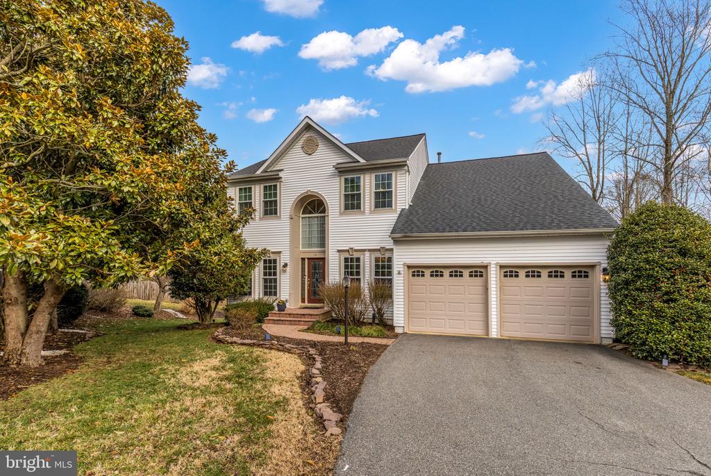 12 WARWICK WAY
