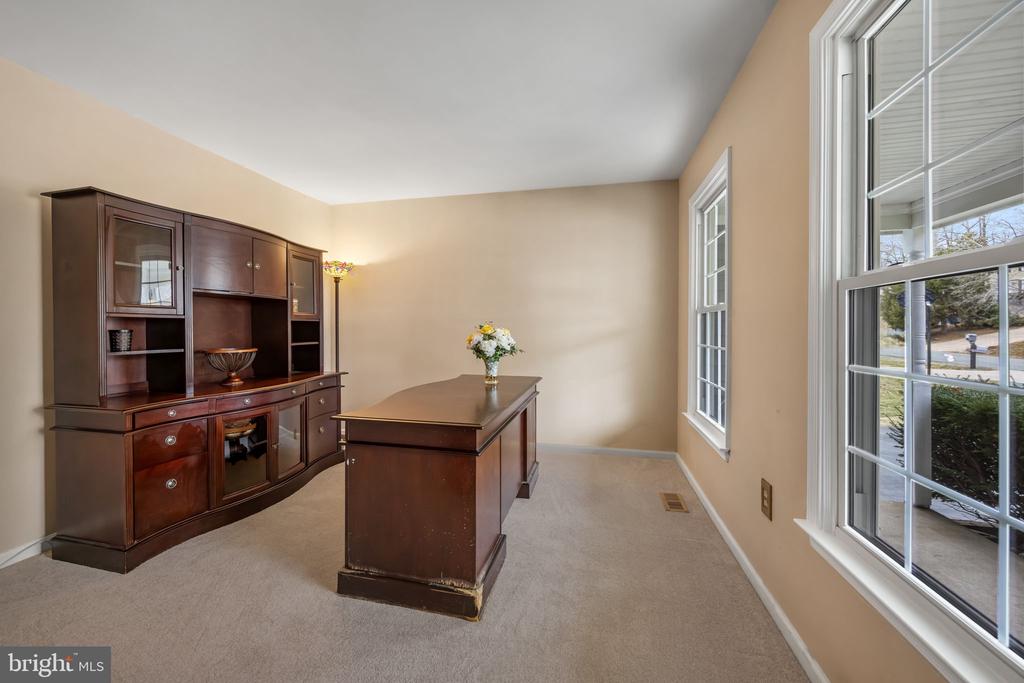 3 SNOW MEADOW LANE