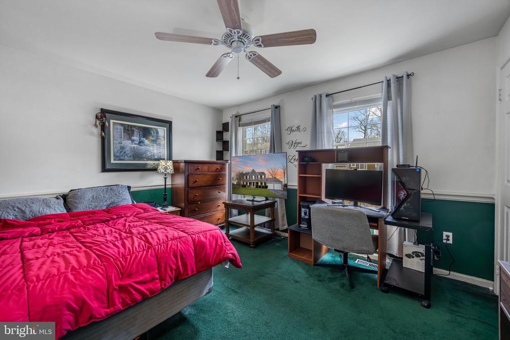3 SNOW MEADOW LANE