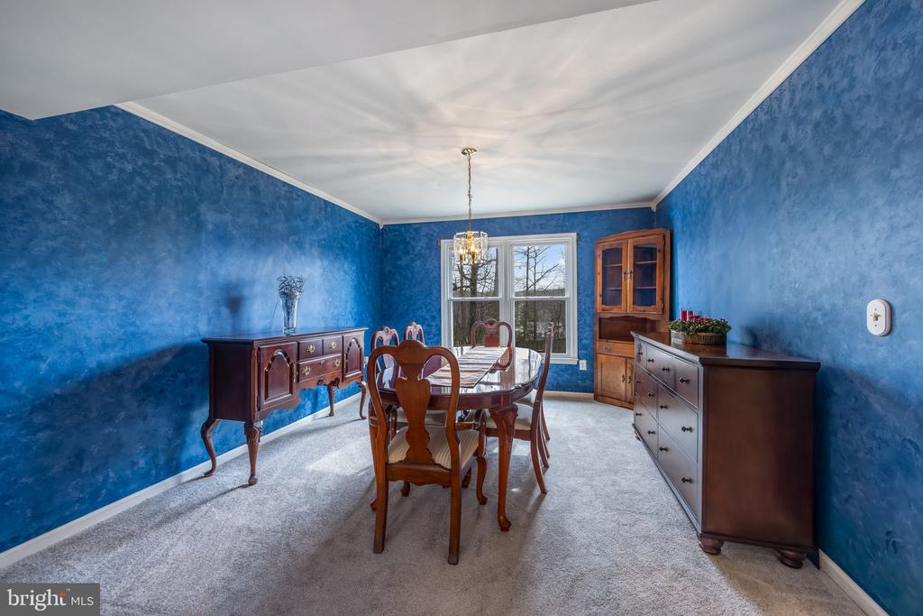 3 SNOW MEADOW LANE