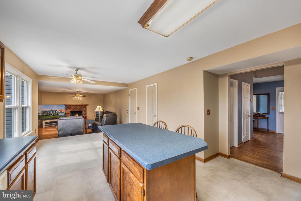 3 SNOW MEADOW LANE