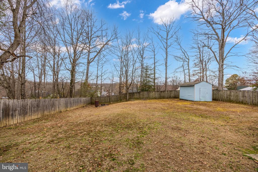 3 SNOW MEADOW LANE