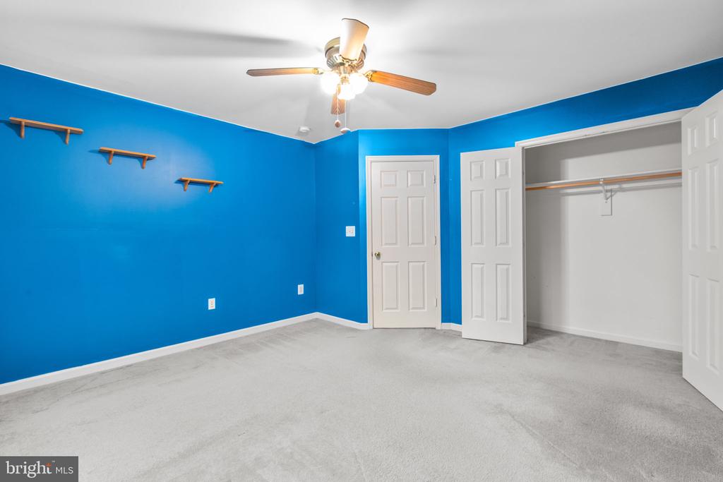 12 BELLS RIDGE DRIVE