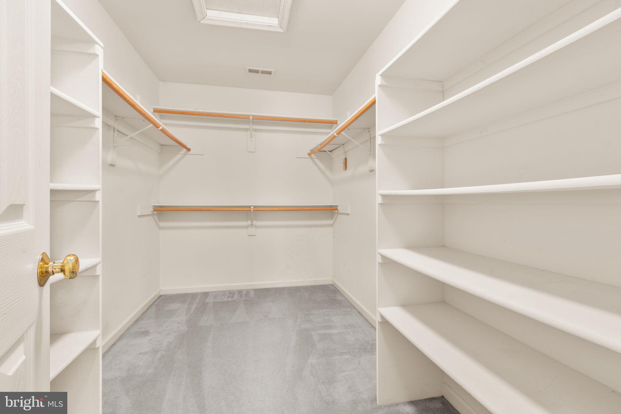 12 BELLS RIDGE DRIVE