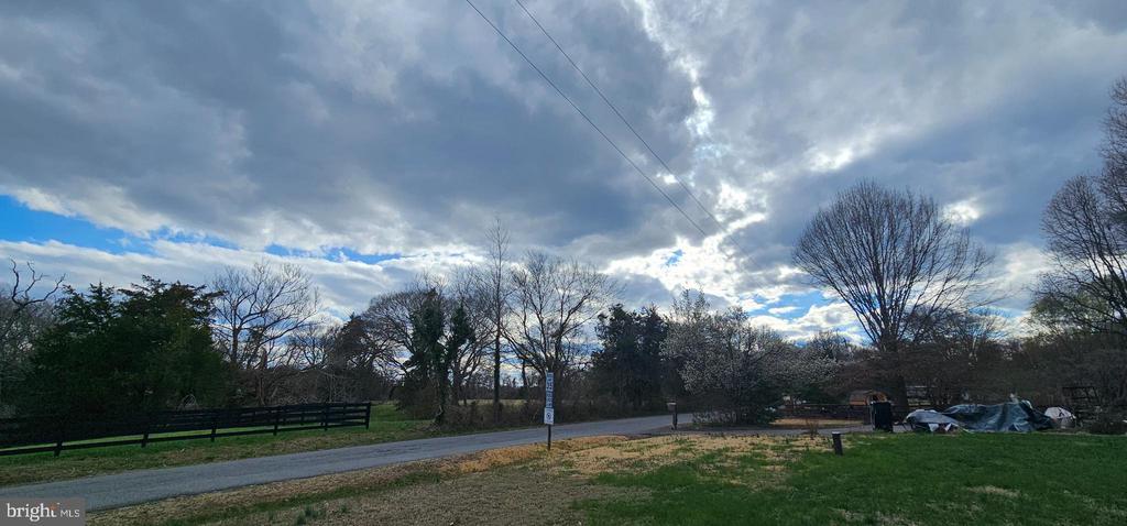 6 INDIAN POINT ROAD