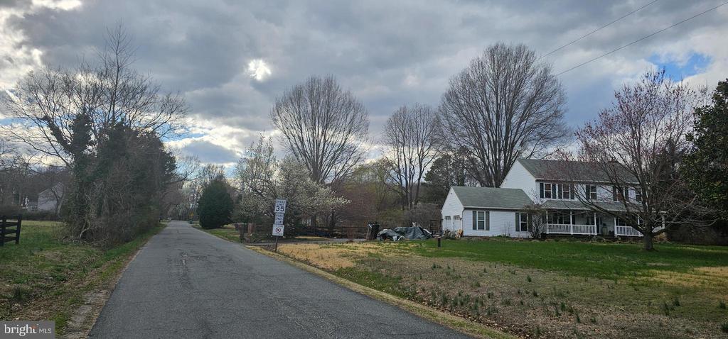 6 INDIAN POINT ROAD