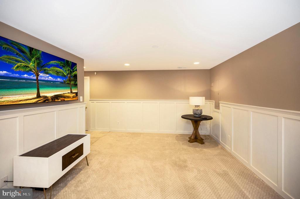 54 LIGHTFOOT DRIVE