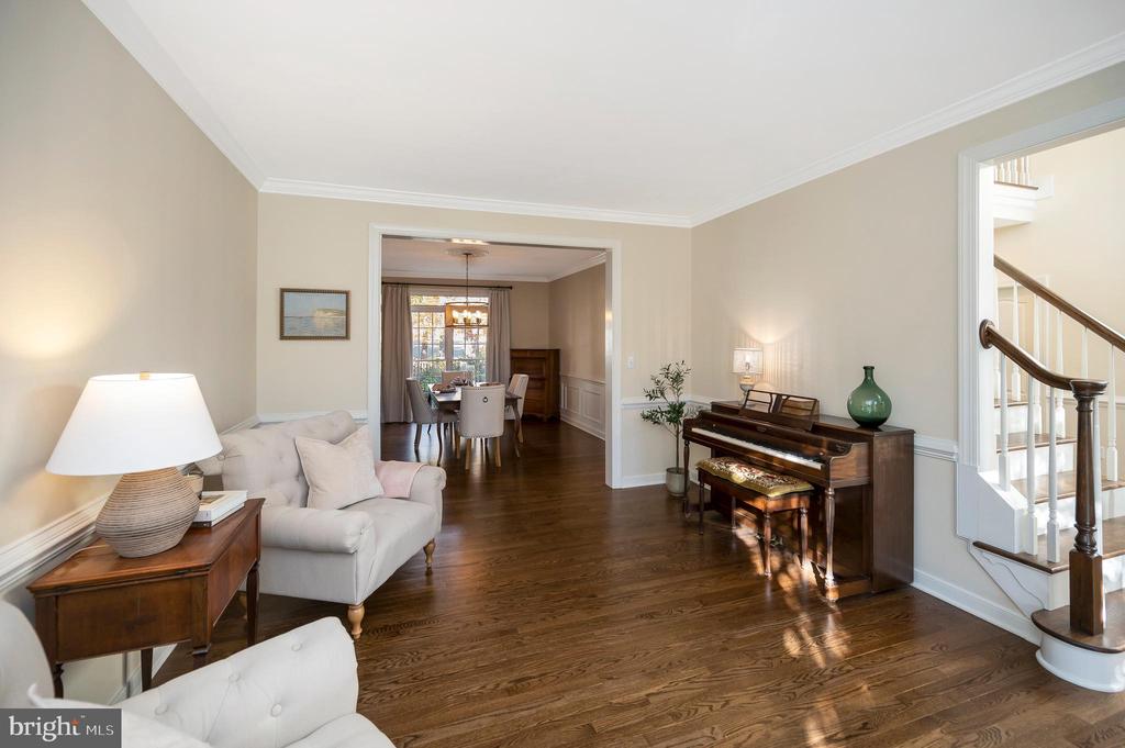 54 LIGHTFOOT DRIVE