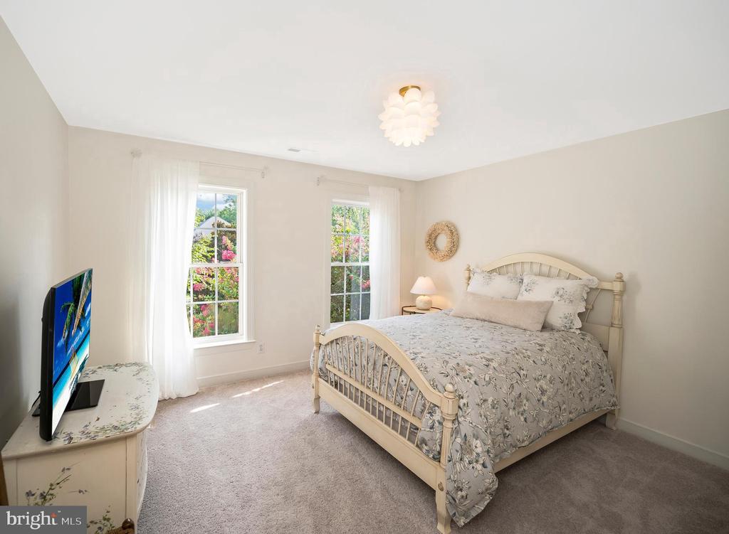 54 LIGHTFOOT DRIVE