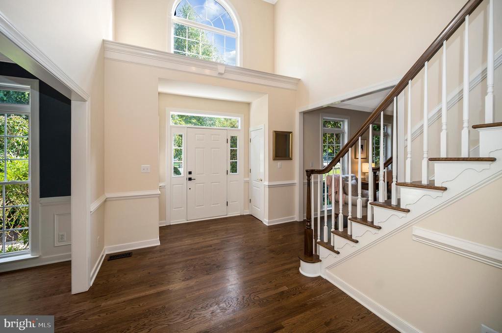 54 LIGHTFOOT DRIVE