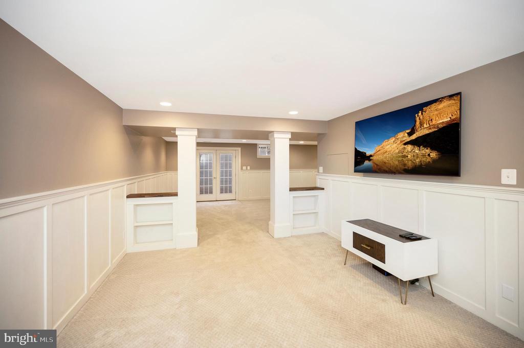54 LIGHTFOOT DRIVE