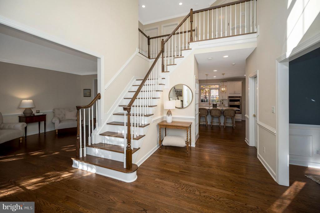 54 LIGHTFOOT DRIVE