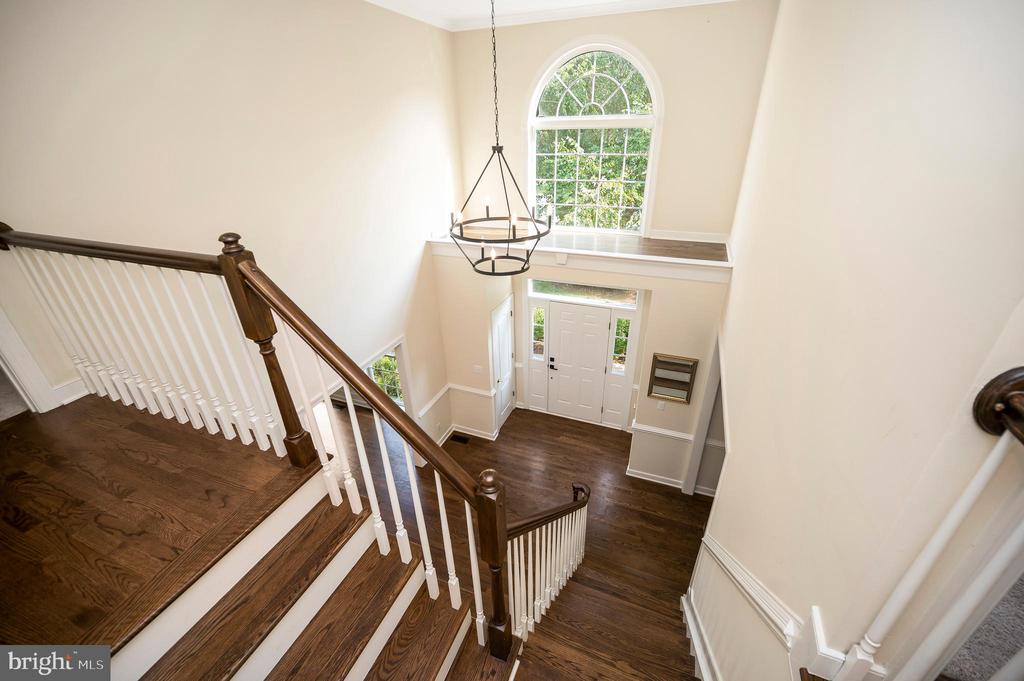 54 LIGHTFOOT DRIVE