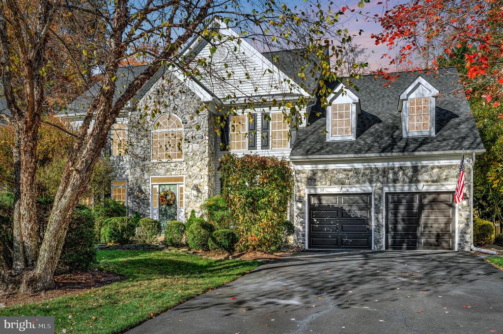 54 LIGHTFOOT DRIVE