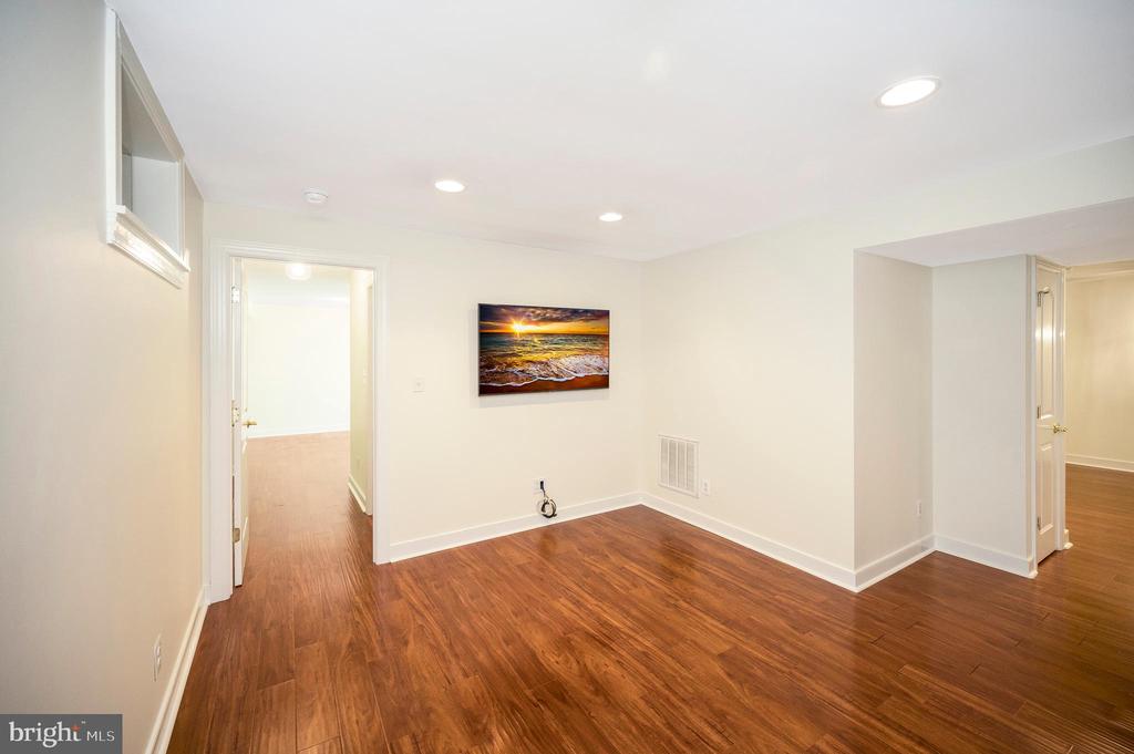 54 LIGHTFOOT DRIVE