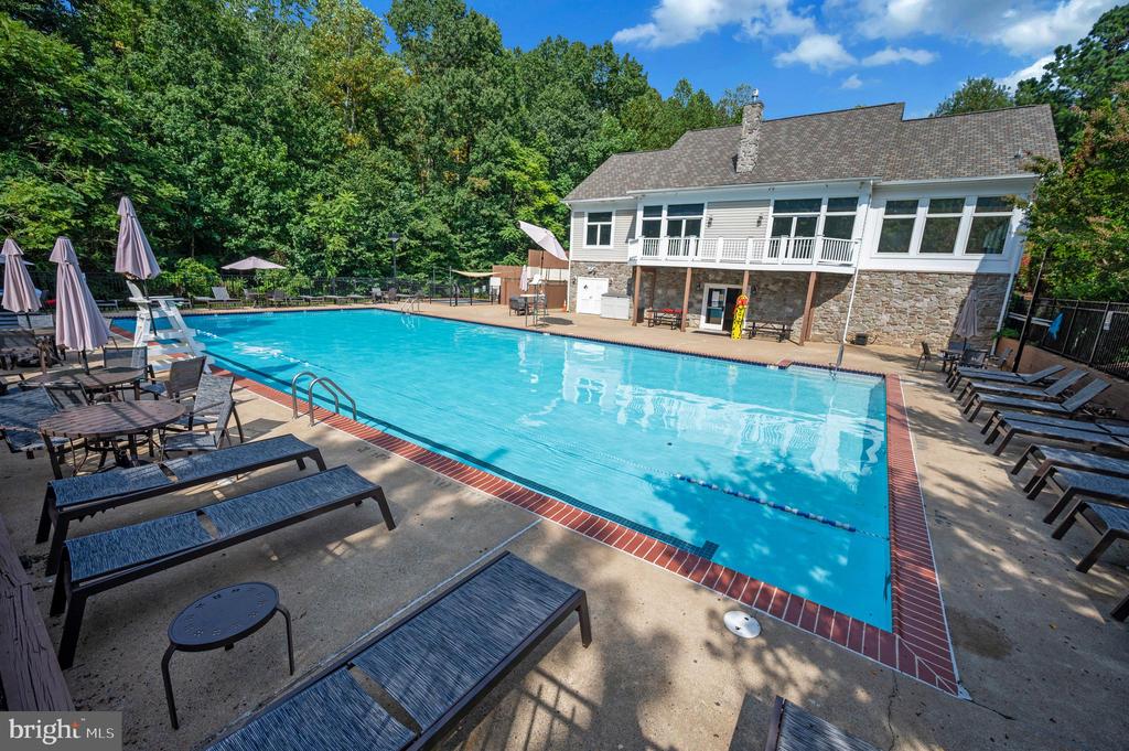 54 LIGHTFOOT DRIVE
