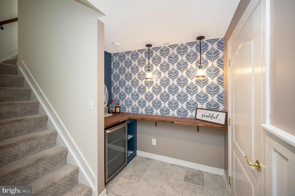 54 LIGHTFOOT DRIVE