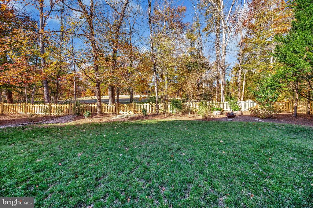 54 LIGHTFOOT DRIVE