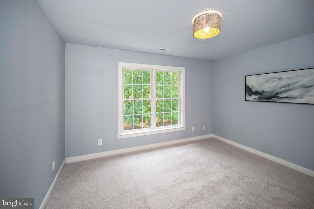54 LIGHTFOOT DRIVE