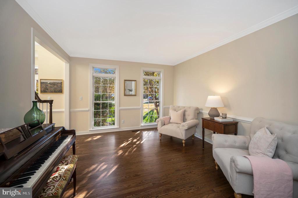54 LIGHTFOOT DRIVE