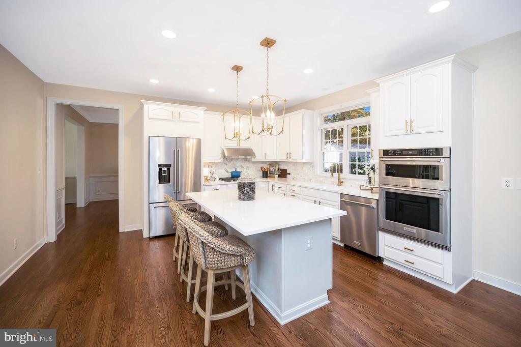 54 LIGHTFOOT DRIVE