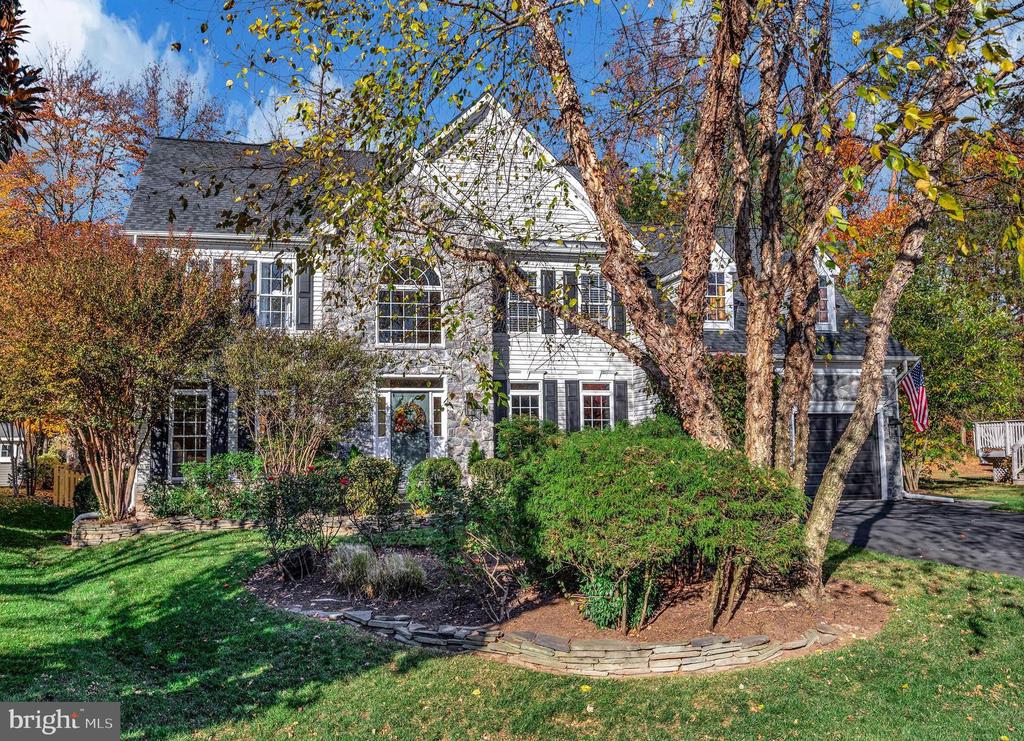 54 LIGHTFOOT DRIVE