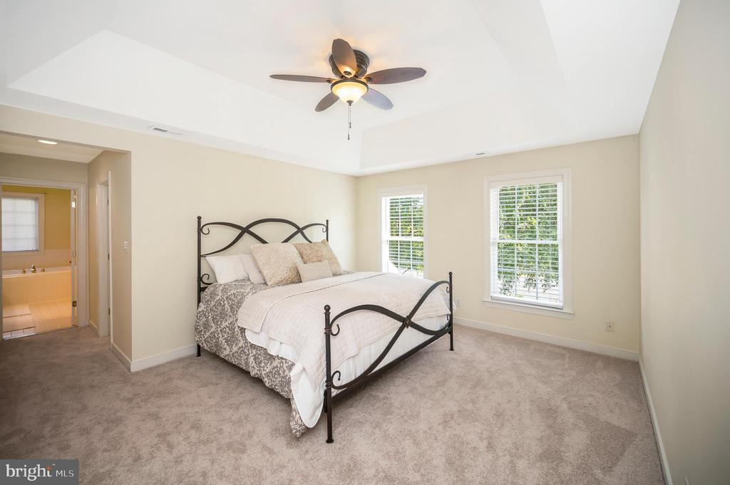 54 LIGHTFOOT DRIVE