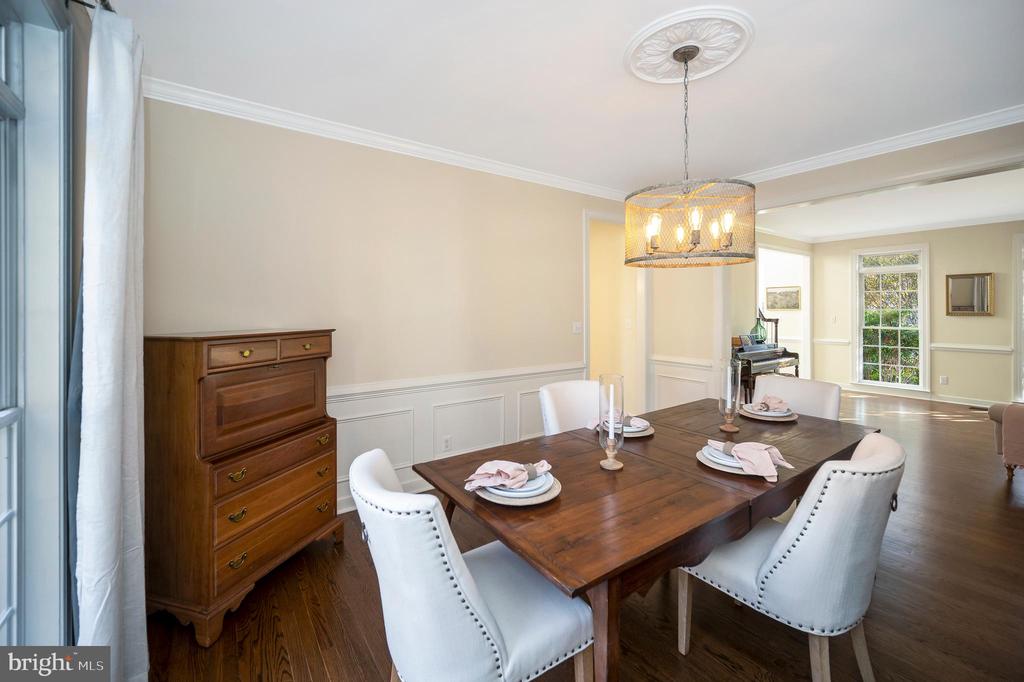 54 LIGHTFOOT DRIVE