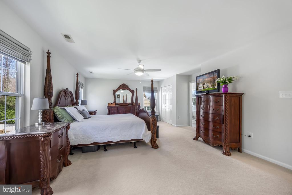 19 FRANCIS COURT