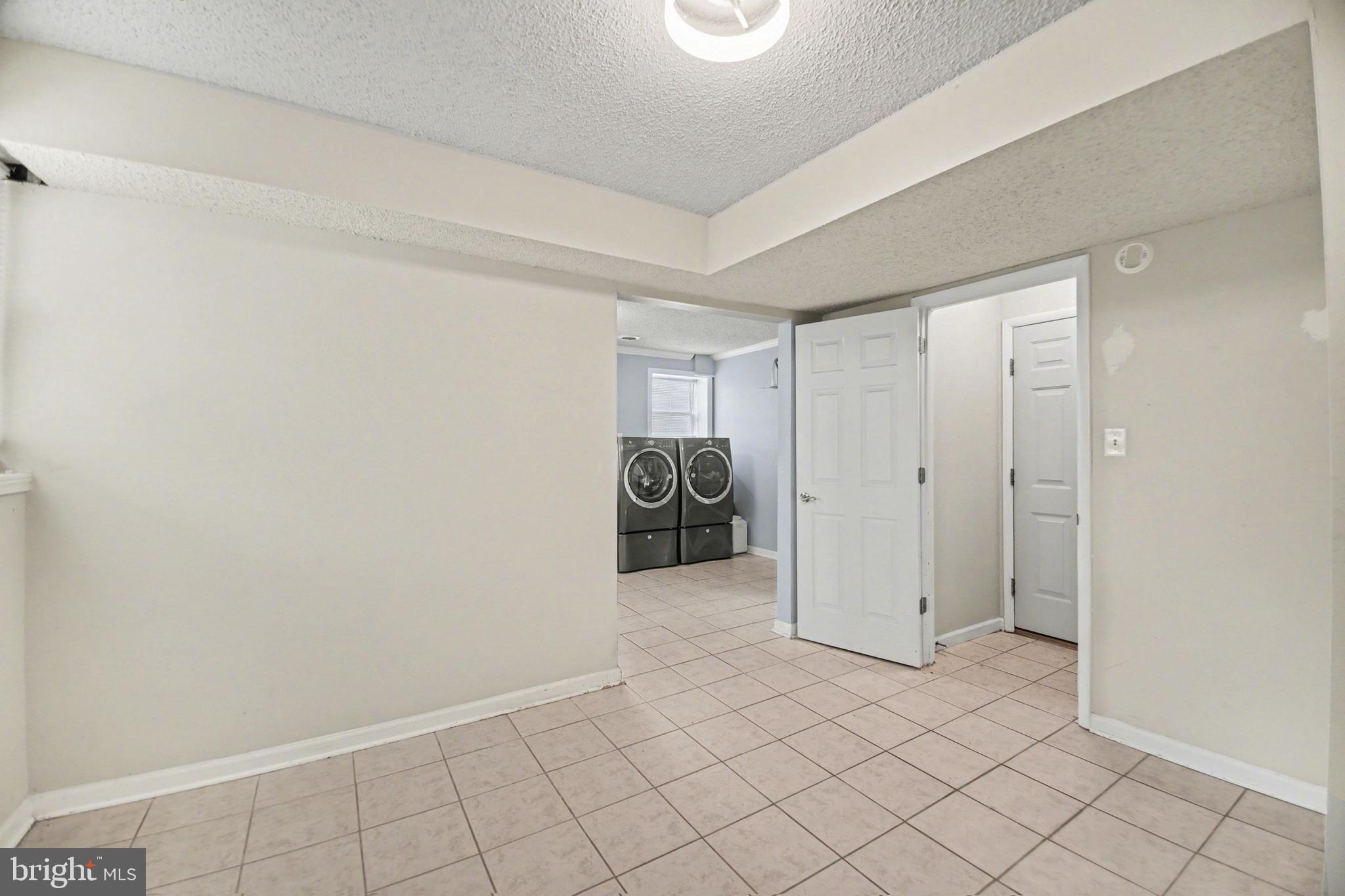 2030 VICTORIA DRIVE