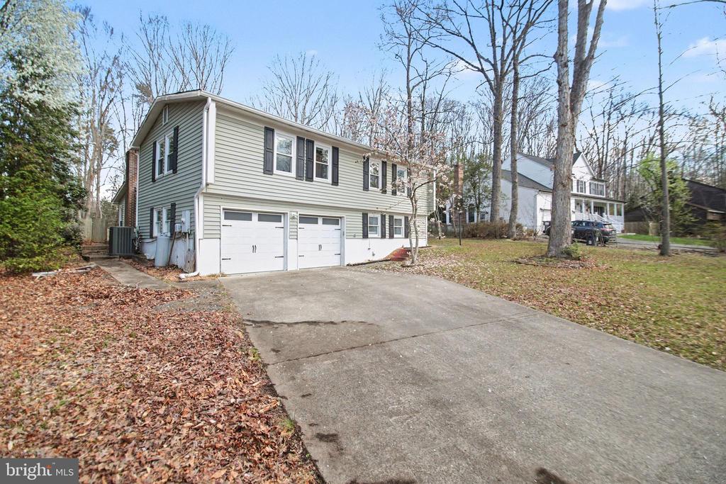 2030 VICTORIA DRIVE