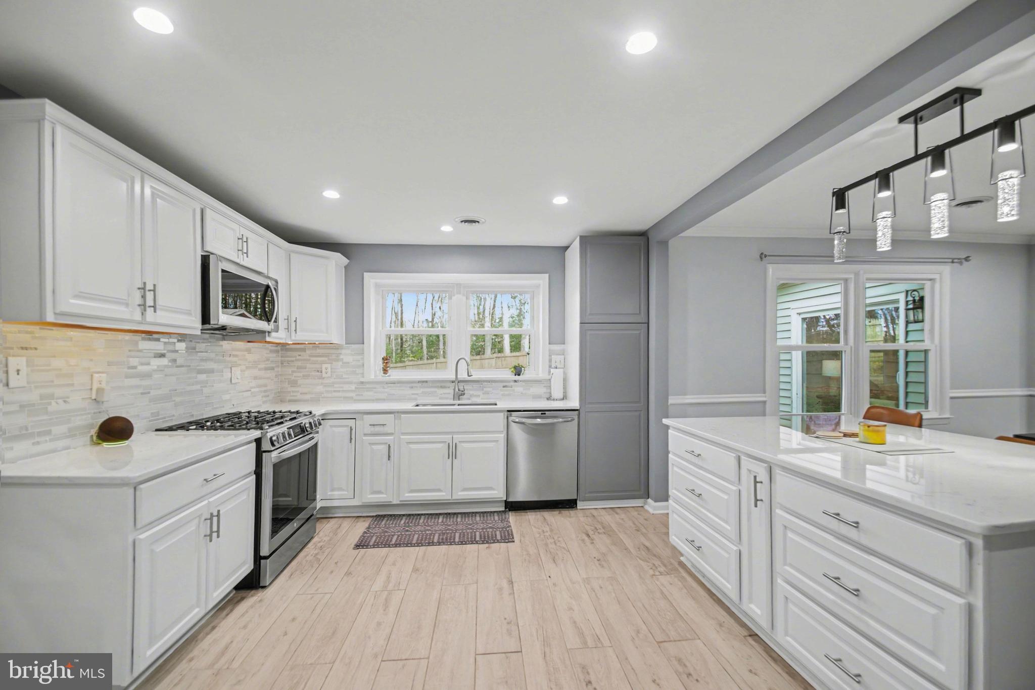 2030 VICTORIA DRIVE