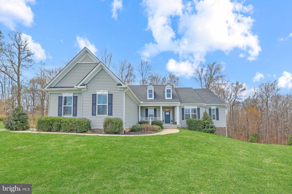 7 CRANES BLUFF COURT