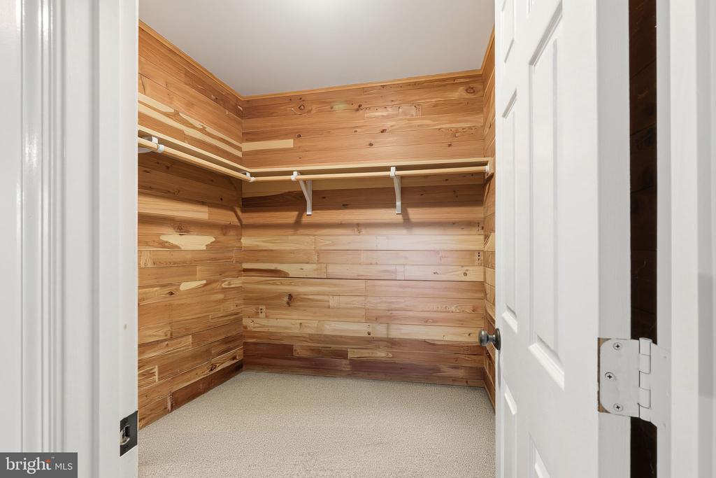 262 LONGWOOD DRIVE