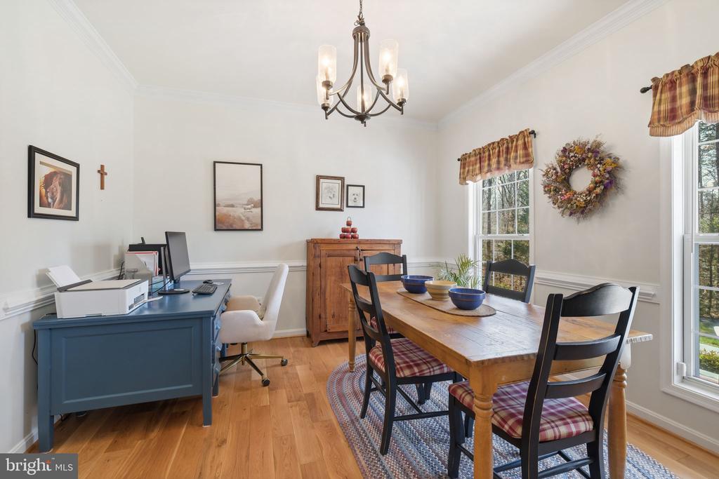 262 LONGWOOD DRIVE