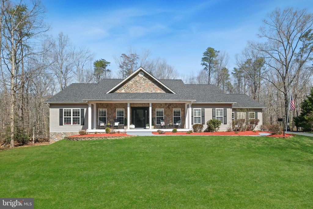 262 LONGWOOD DRIVE
