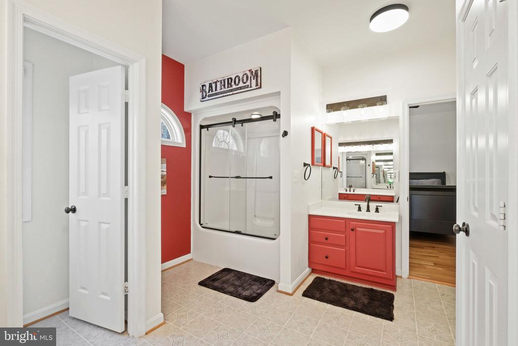262 LONGWOOD DRIVE