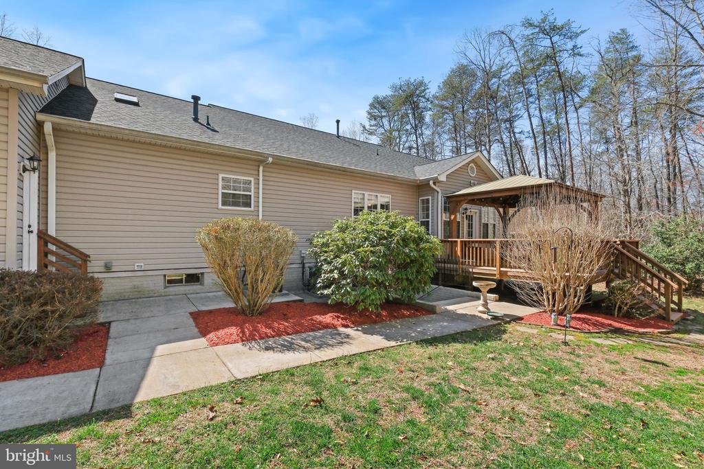 262 LONGWOOD DRIVE