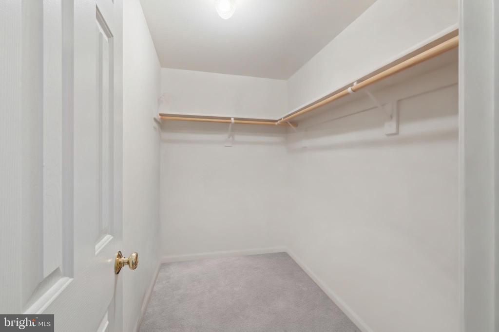 262 LONGWOOD DRIVE