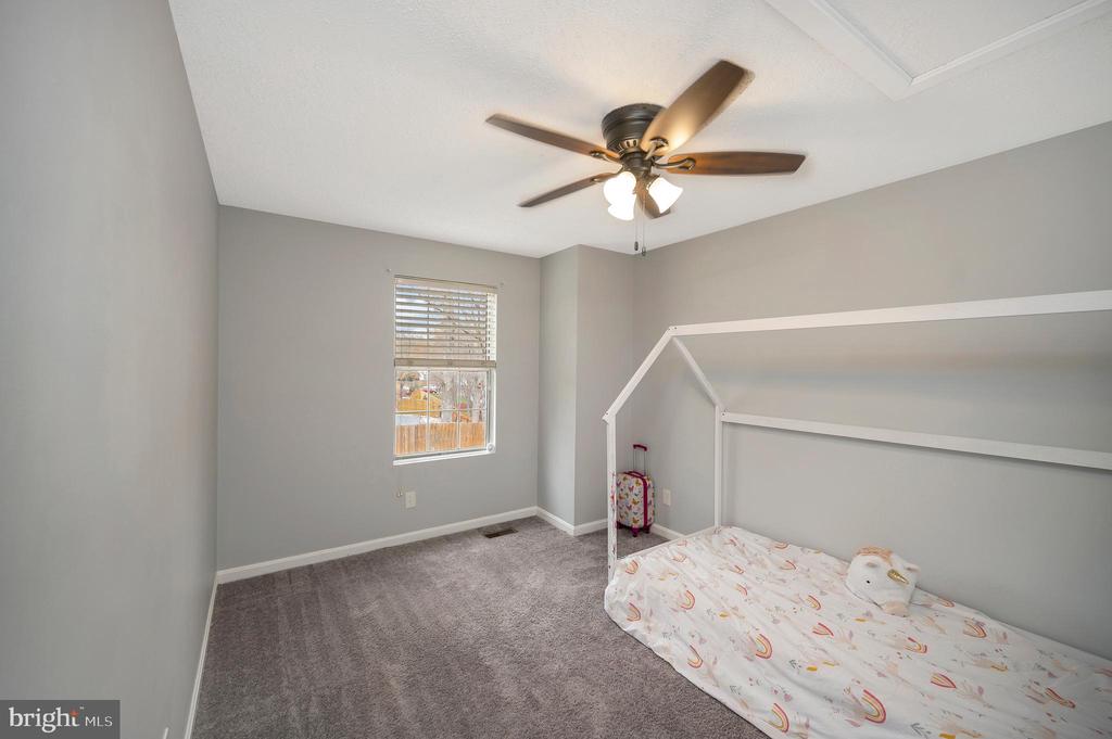 37 WOODS EDGE COURT
