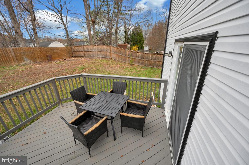 37 WOODS EDGE COURT