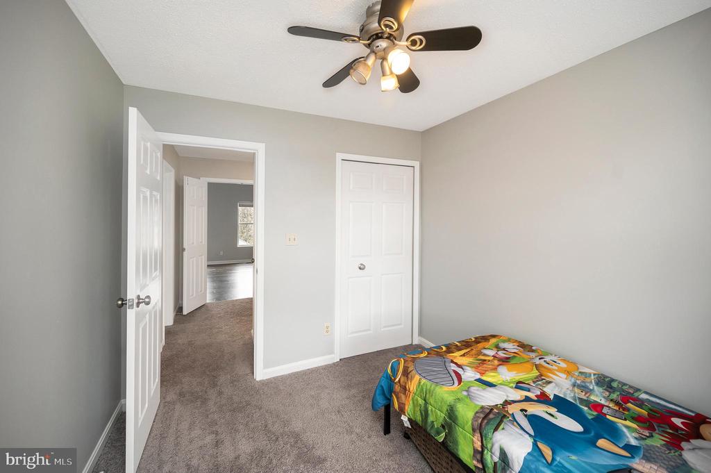 37 WOODS EDGE COURT