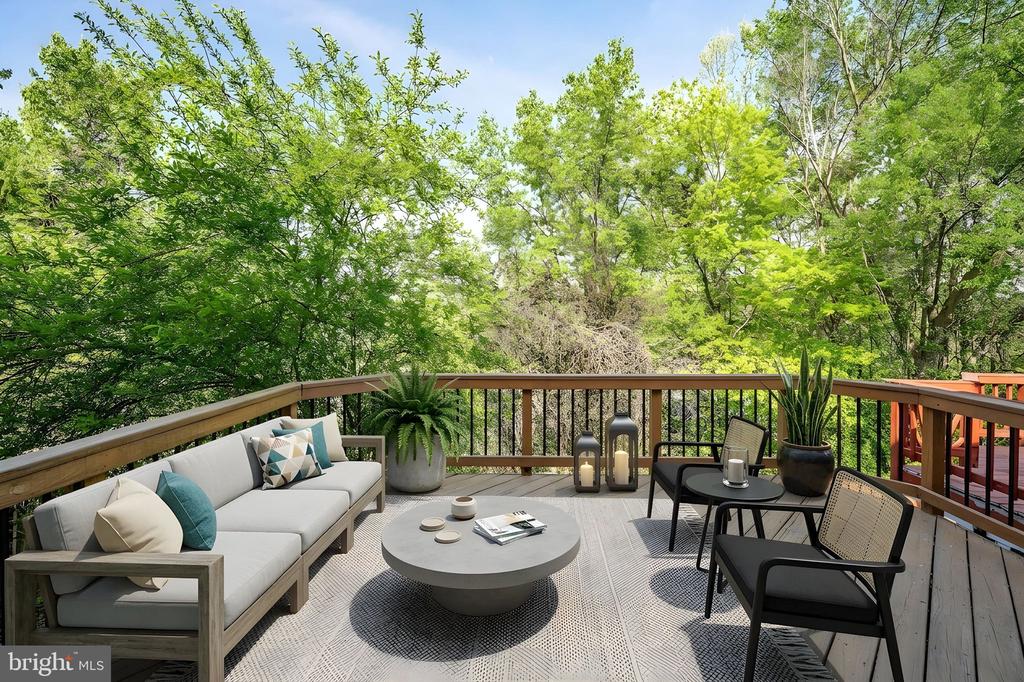 207 KNOLLWOOD COURT