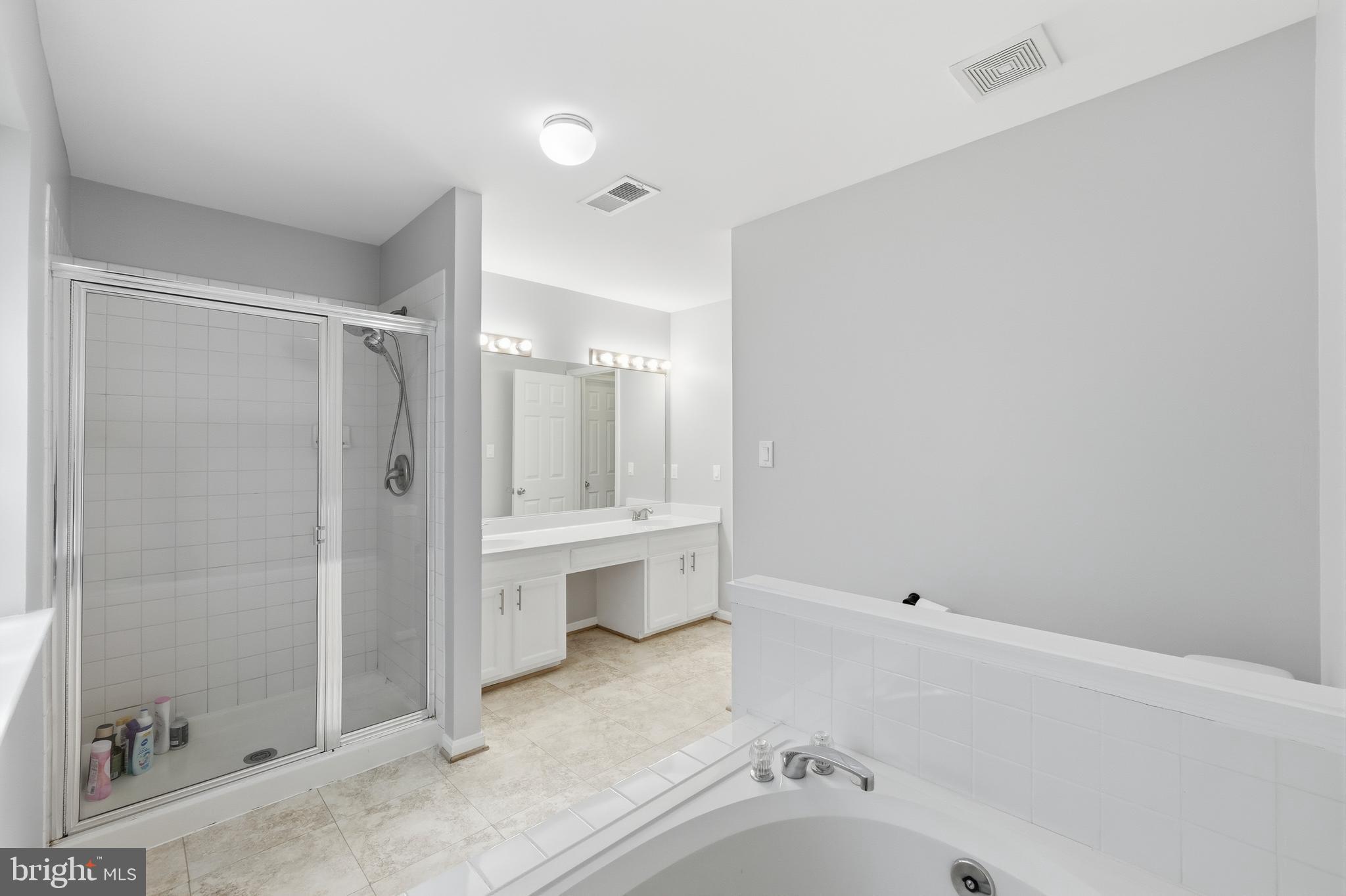 34 WESTHAMPTON COURT