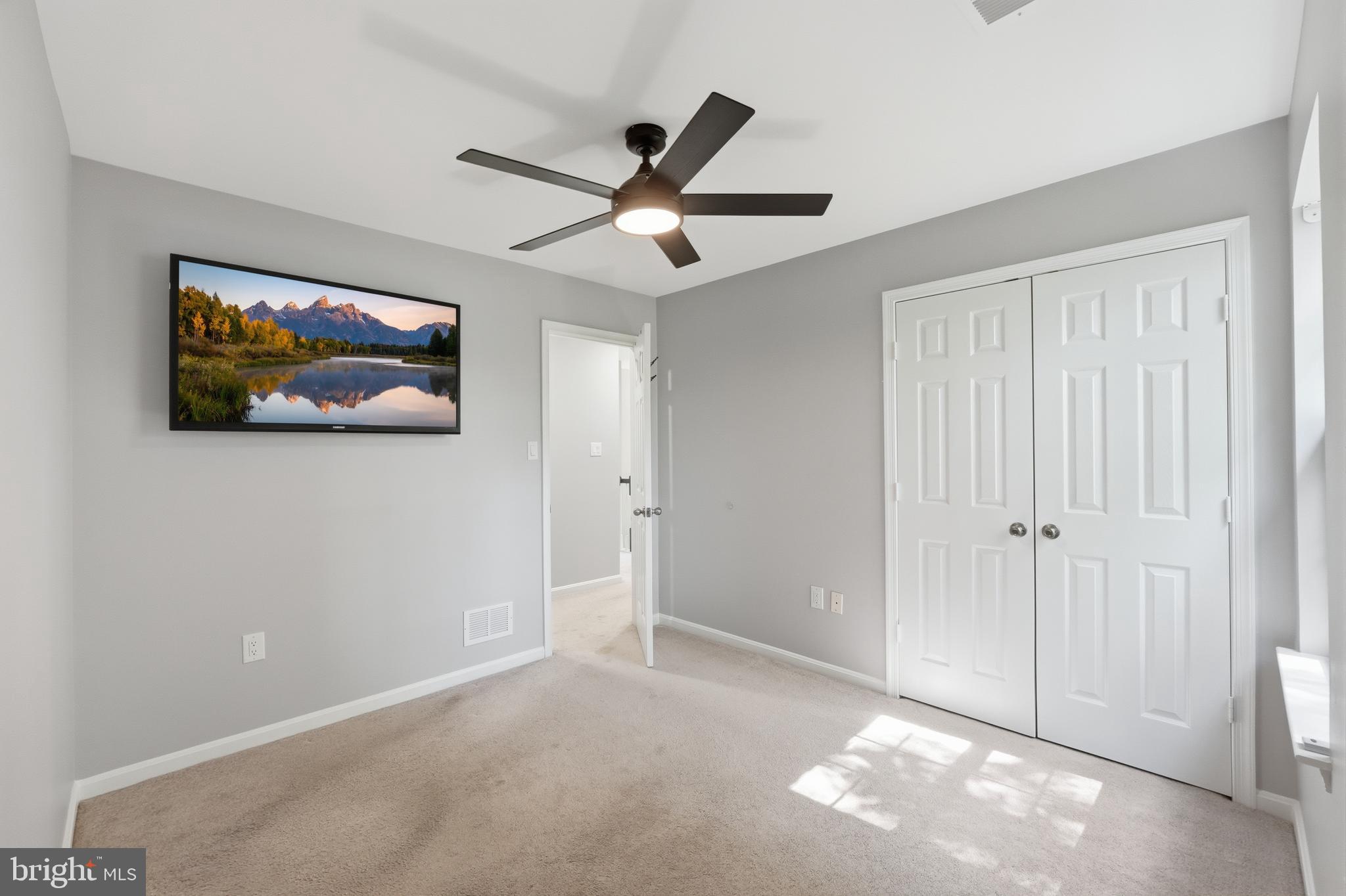 34 WESTHAMPTON COURT