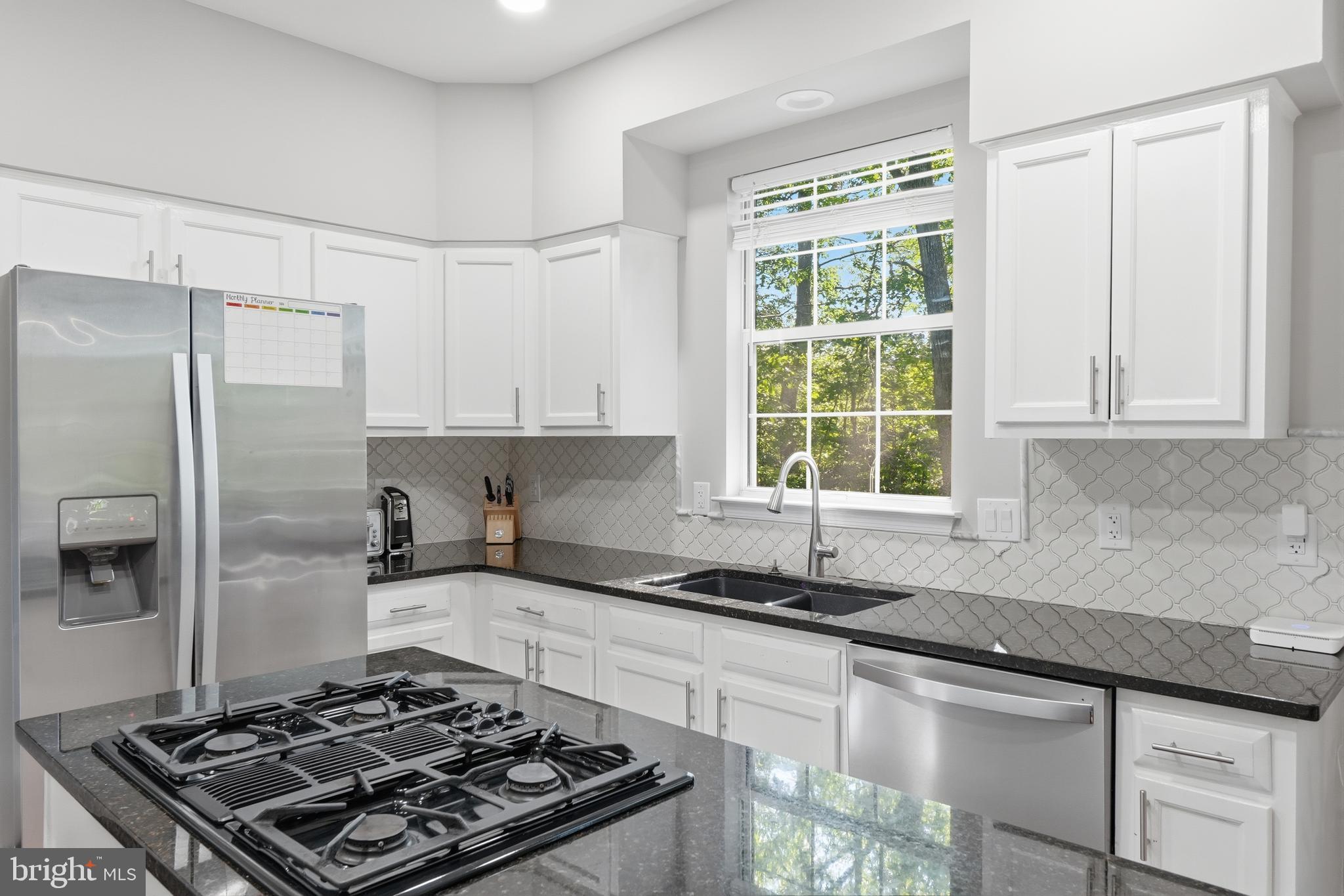 34 WESTHAMPTON COURT