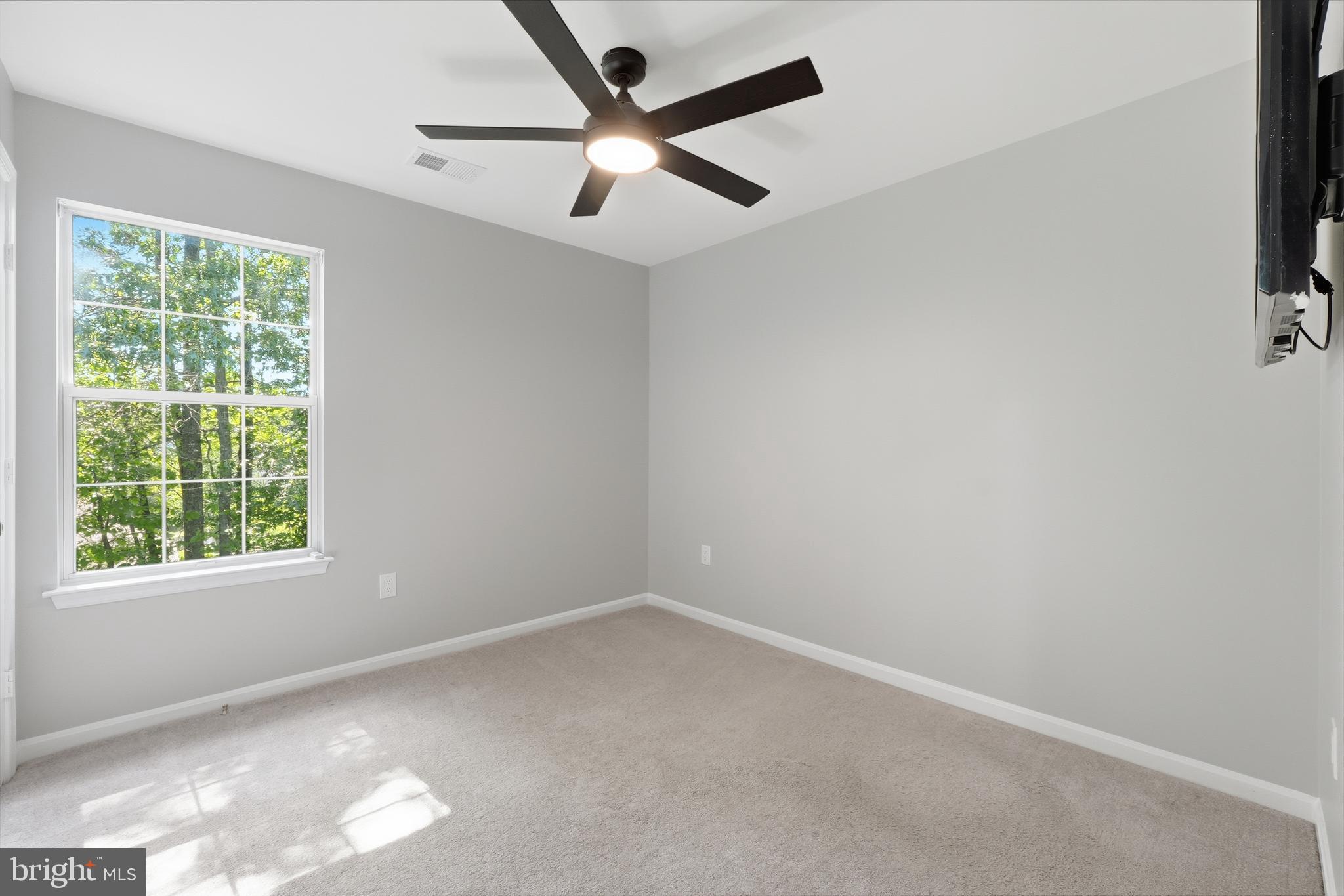 34 WESTHAMPTON COURT