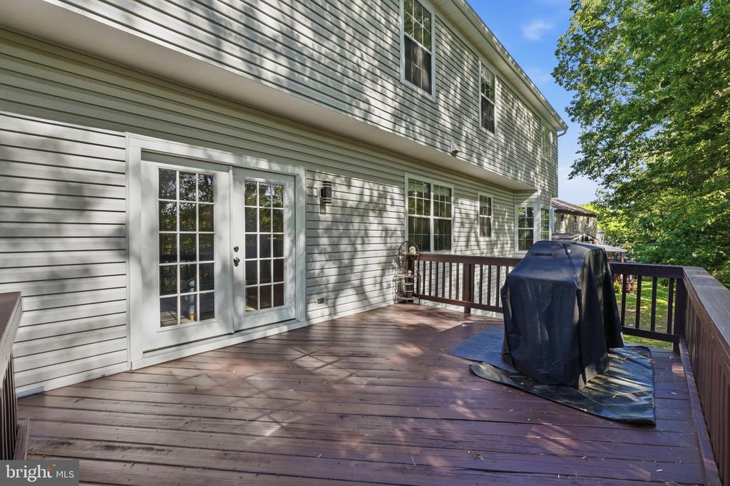 34 WESTHAMPTON COURT