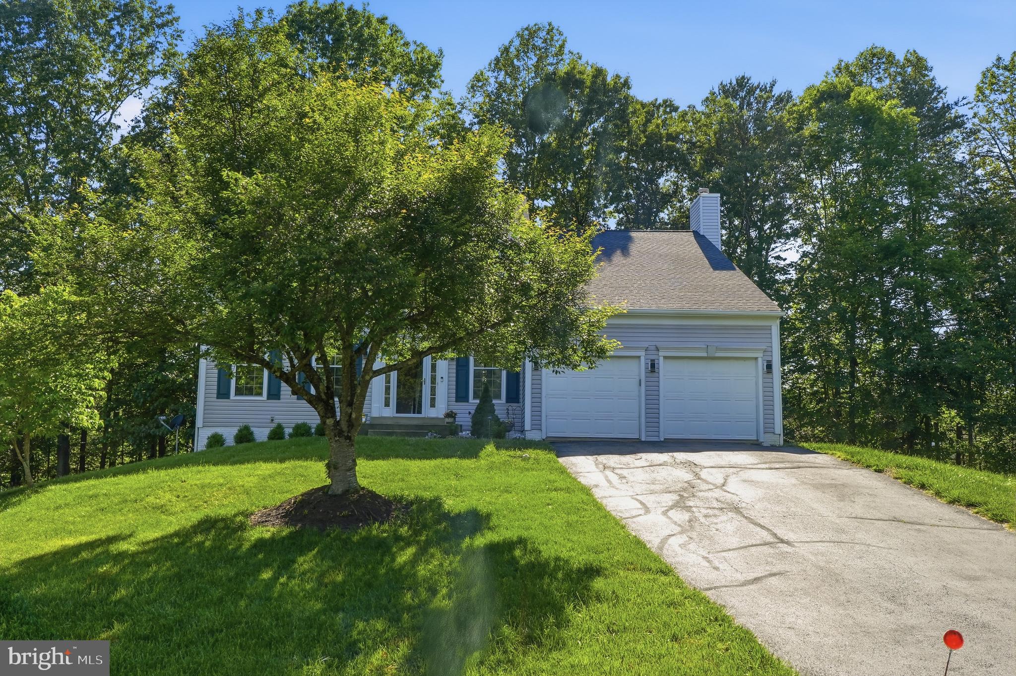 34 WESTHAMPTON COURT