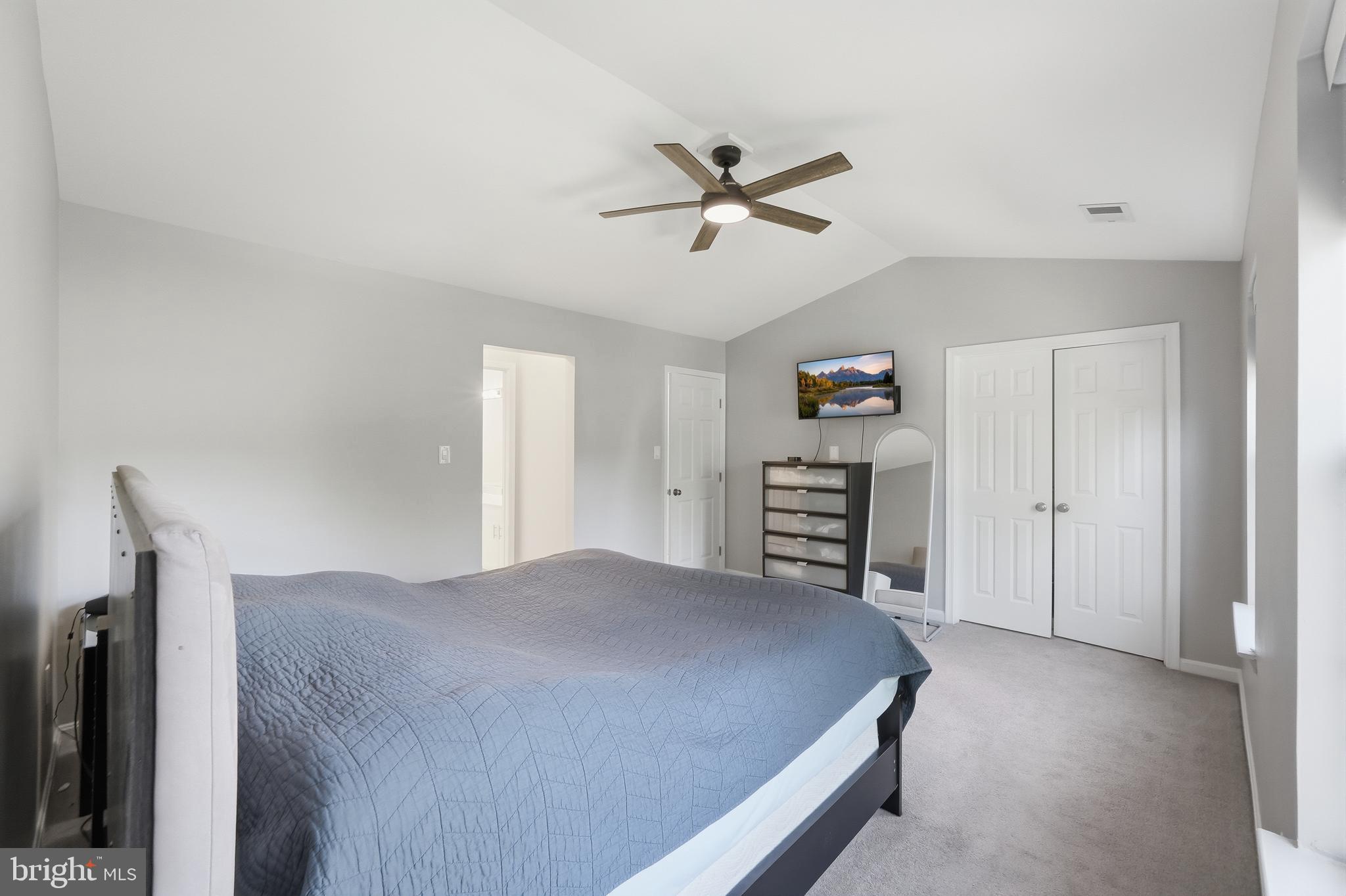 34 WESTHAMPTON COURT